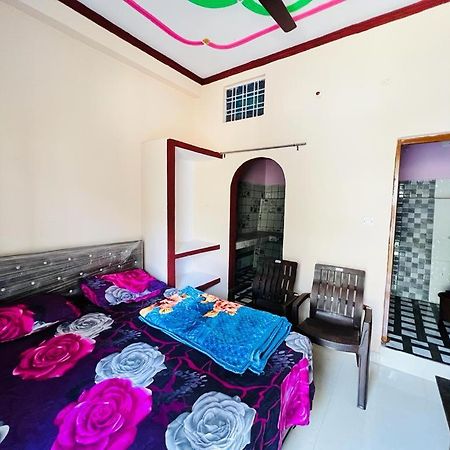 Gayatri Homestay Rudraprayāg Eksteriør billede