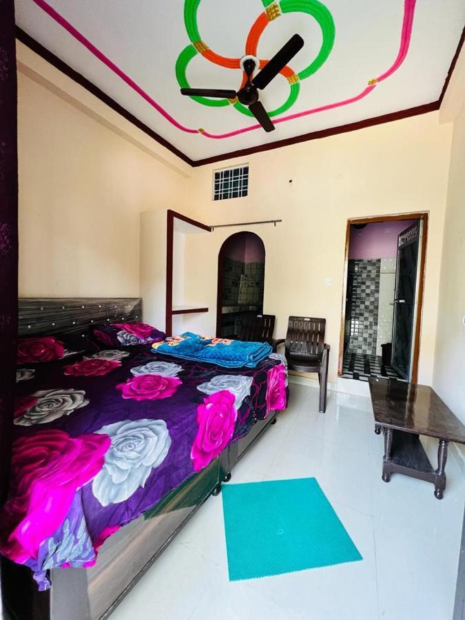 Gayatri Homestay Rudraprayāg Eksteriør billede